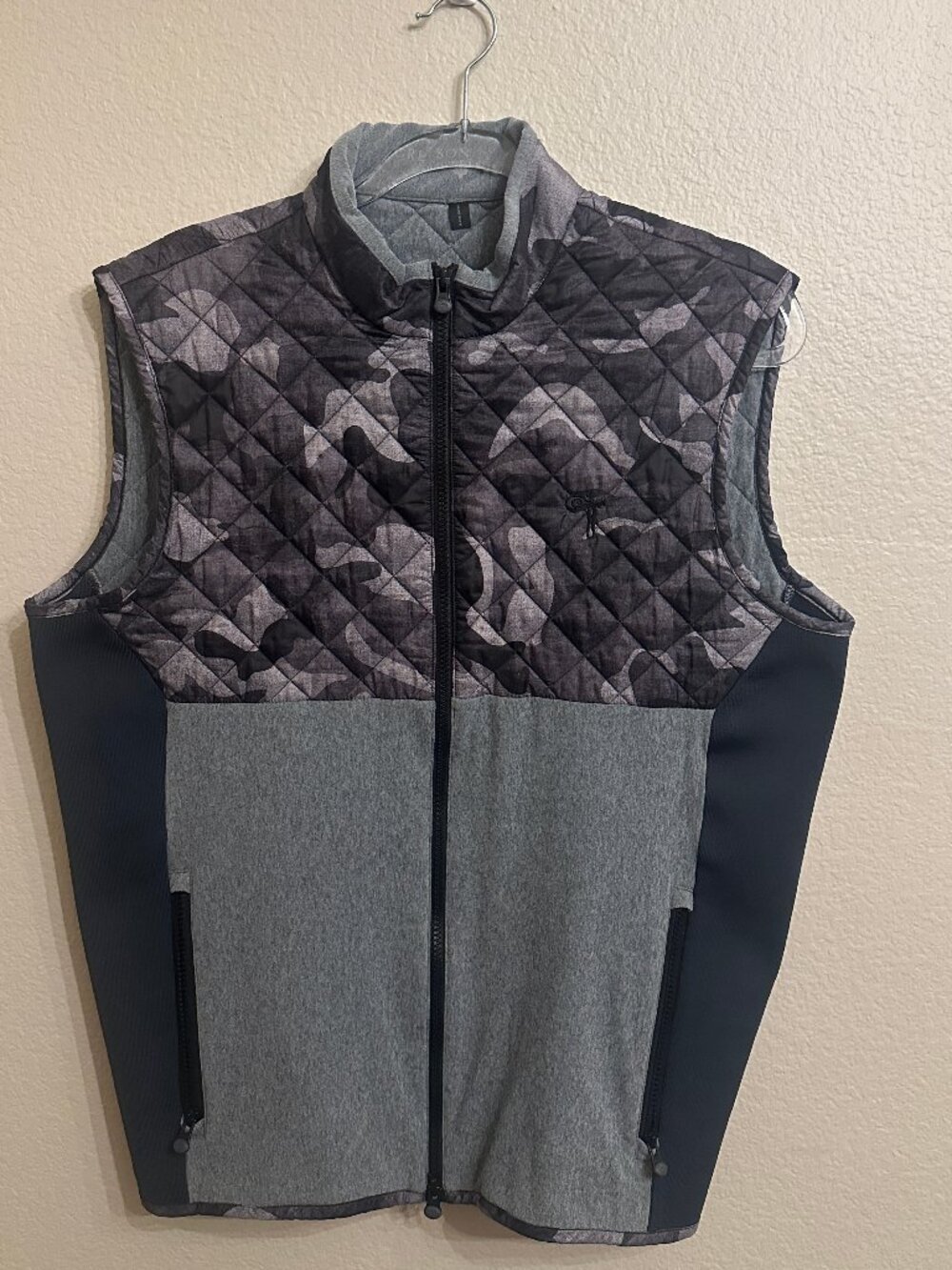 Greyson Full-Zip Vest Camo/Gray/Navy Vaquero Golf Club